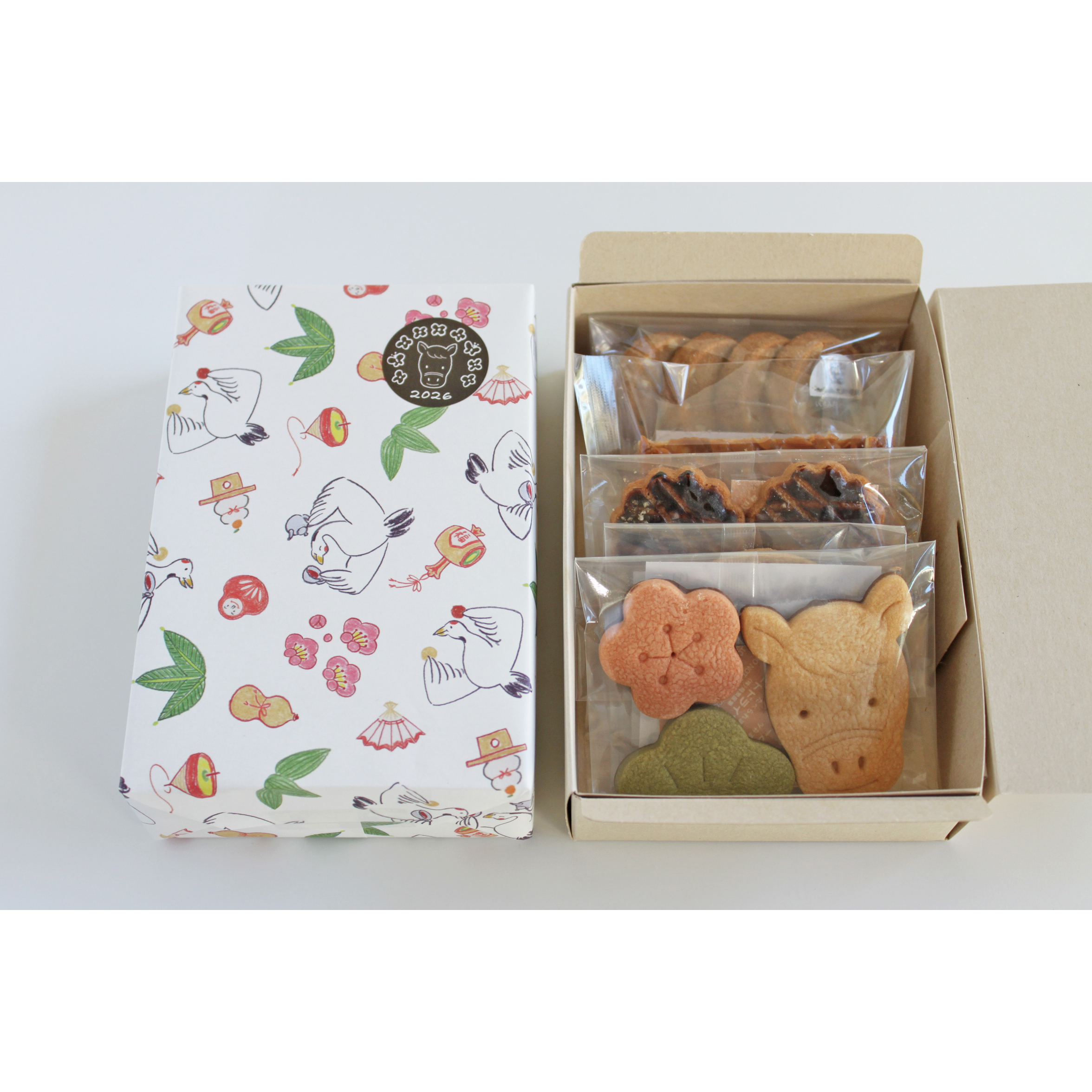 【受付開始☆配送12/25〜】2026お正月のお菓子 クラフト箱